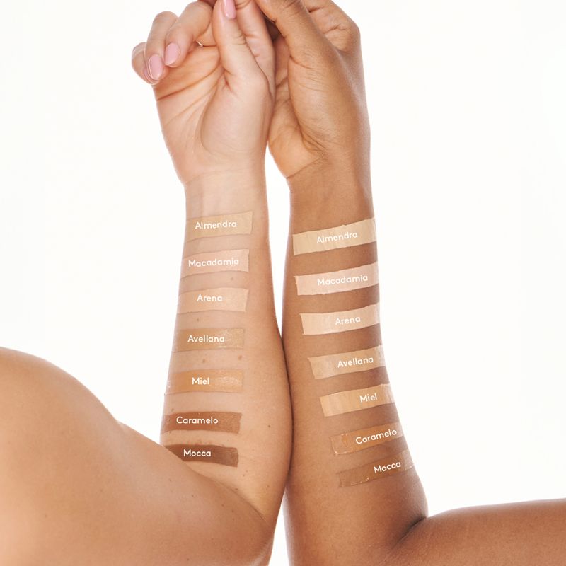 Corrector-de-Ojeras-Avellana-05