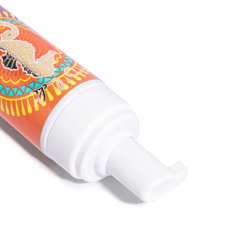 Espuma-Autobronceadora-Oscuro-dispensador