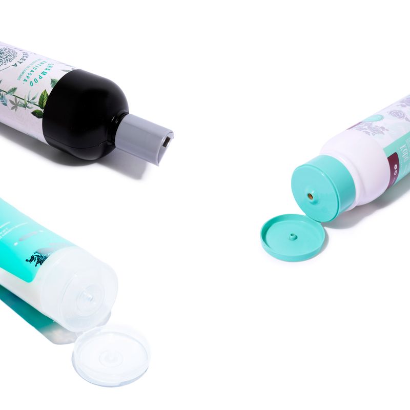 montaje-web_Kit-Capilar-Kaba---Shampoo-Anticaspa-La-Receta_dispensador